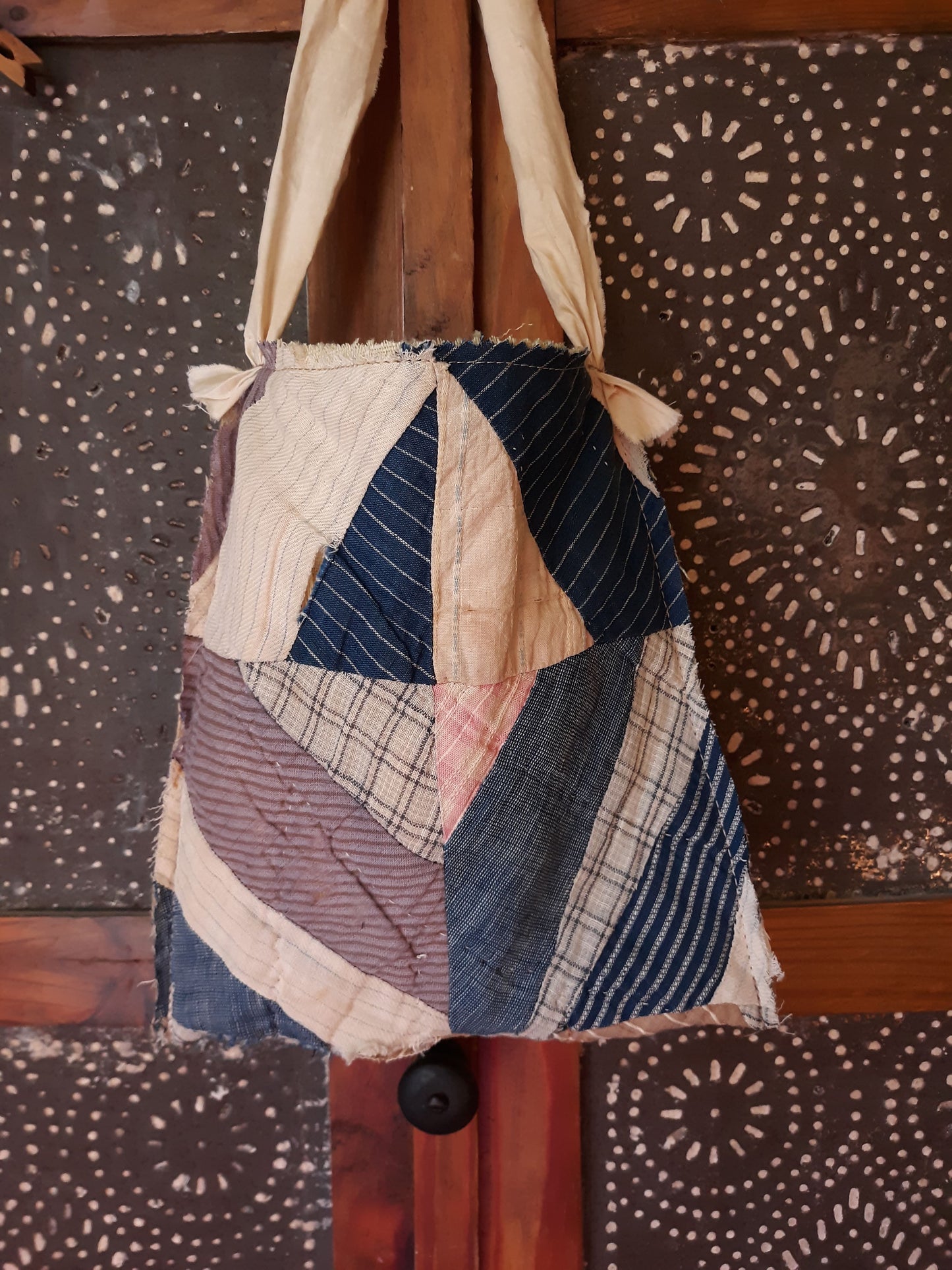 Antique Quilt Ditty Bag with Cloth Handle
