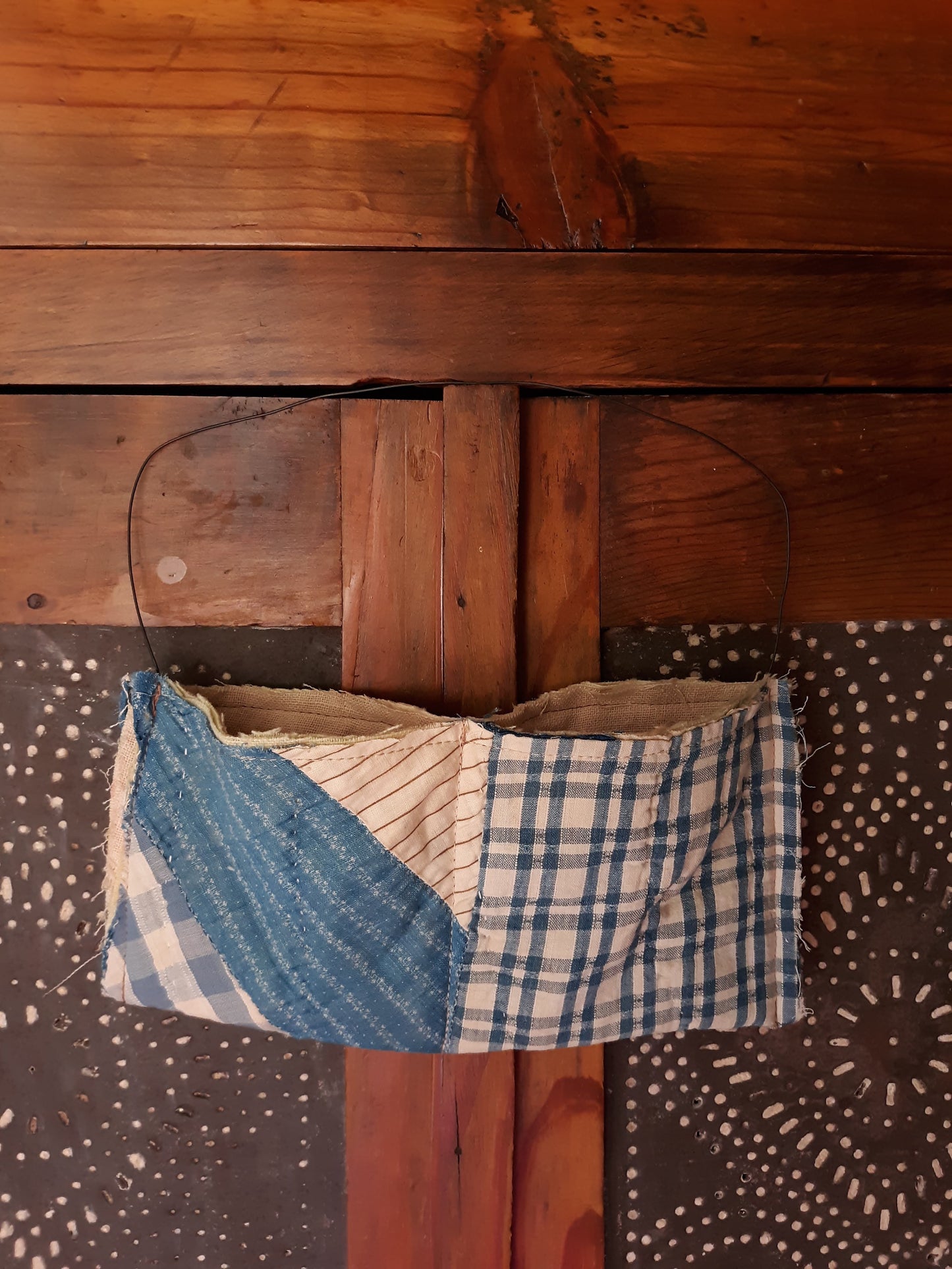 Antique Quilt 2 Pocket Ditty Bag with Wire Handle