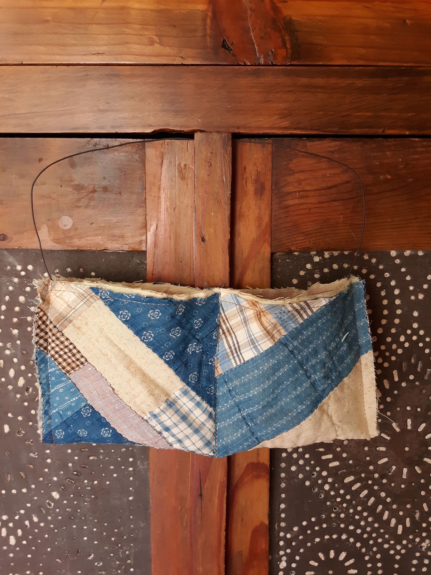 Antique Quilt 2 Pocket Ditty Bag with Wire Handle