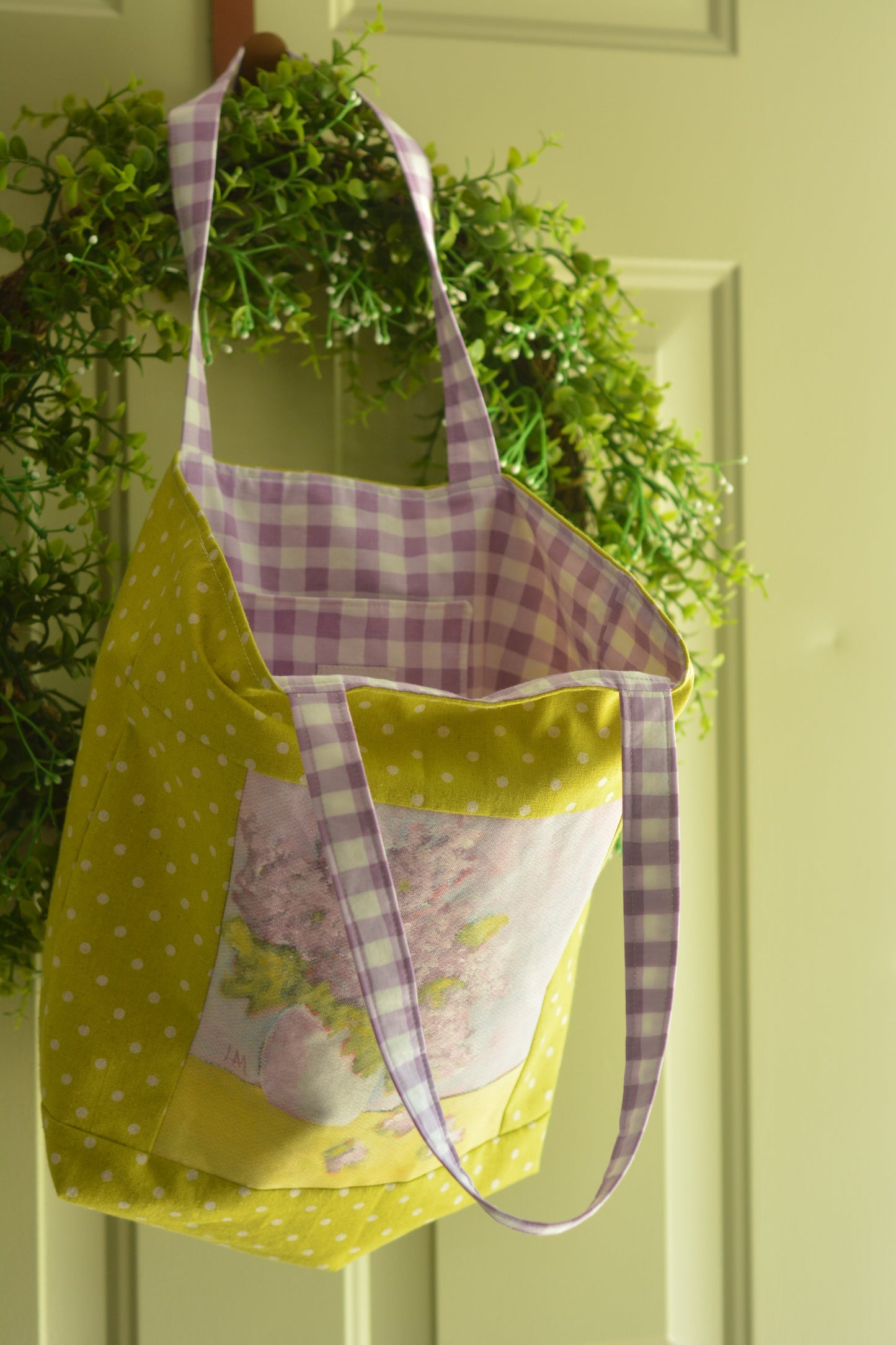Lilacs & Polka Dots Market Tote Bag