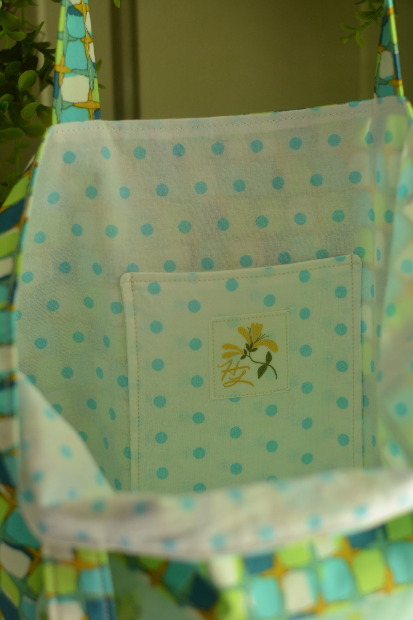 Heart Topiary Market Tote Bag