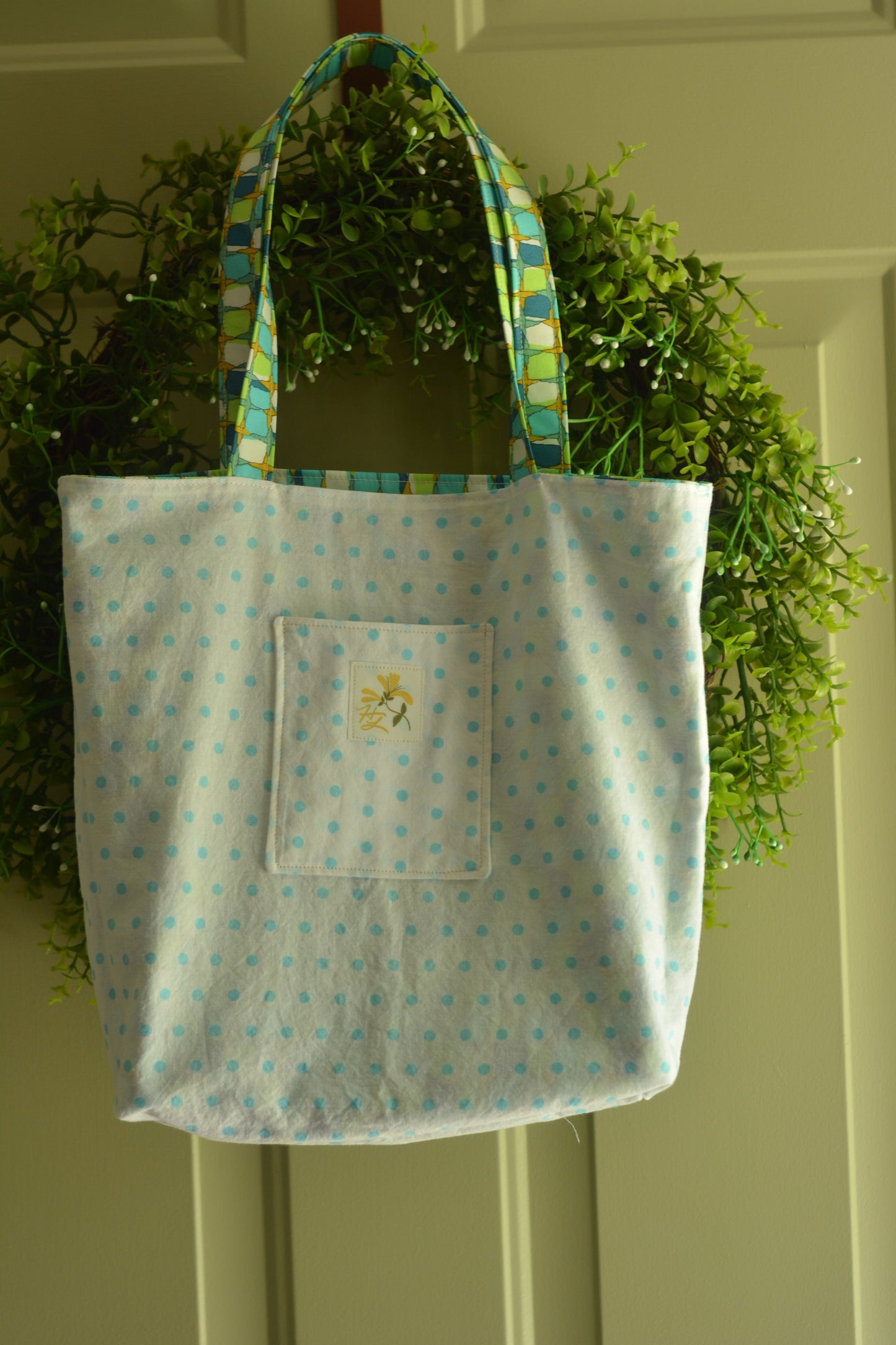 Heart Topiary Market Tote Bag