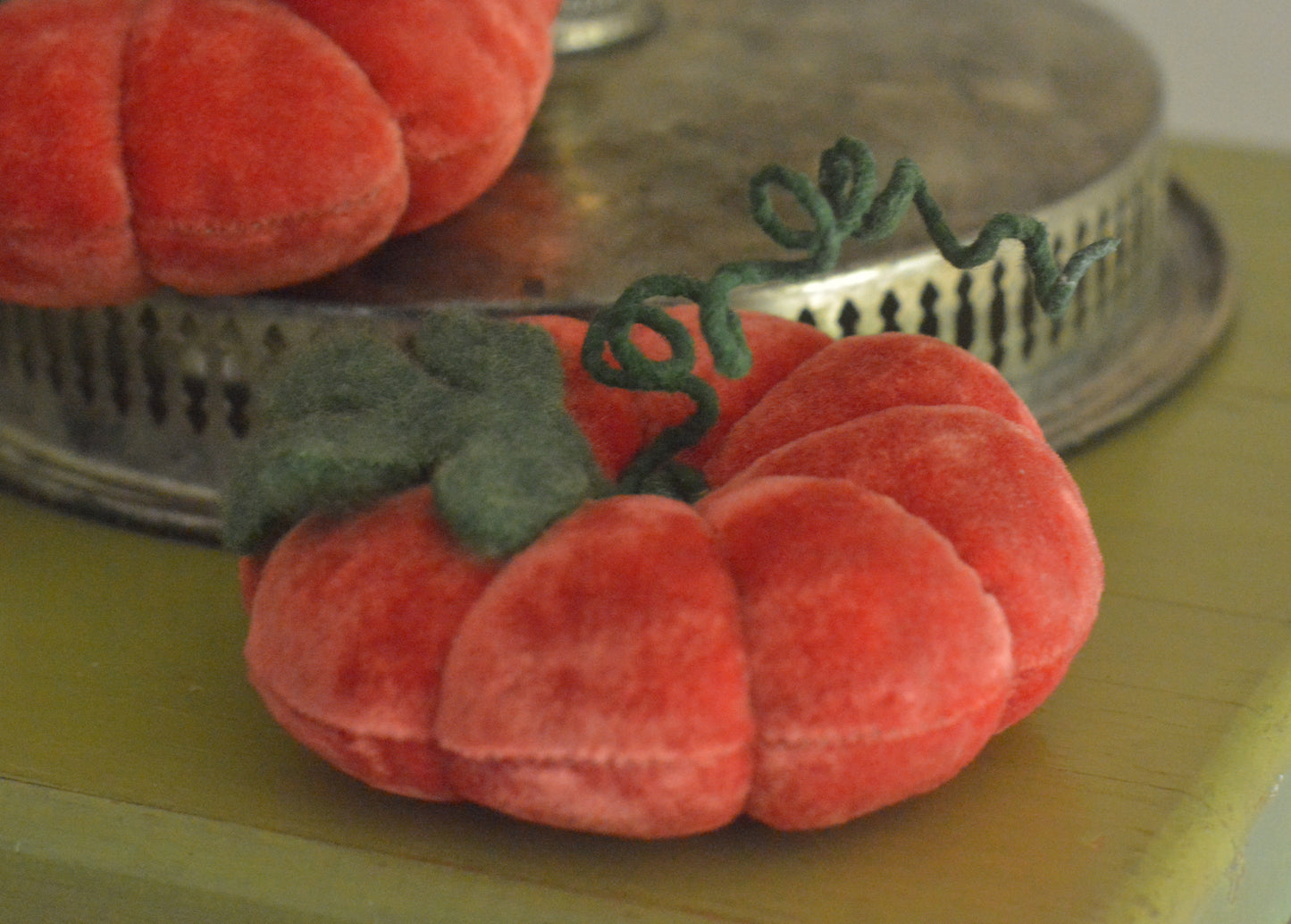 Vintage Velvet Pumpkins - Vivid Bittersweet