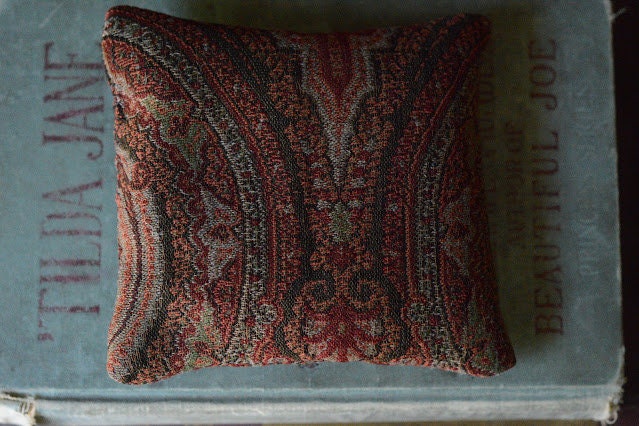 Lavender Sachets Antique Paisley