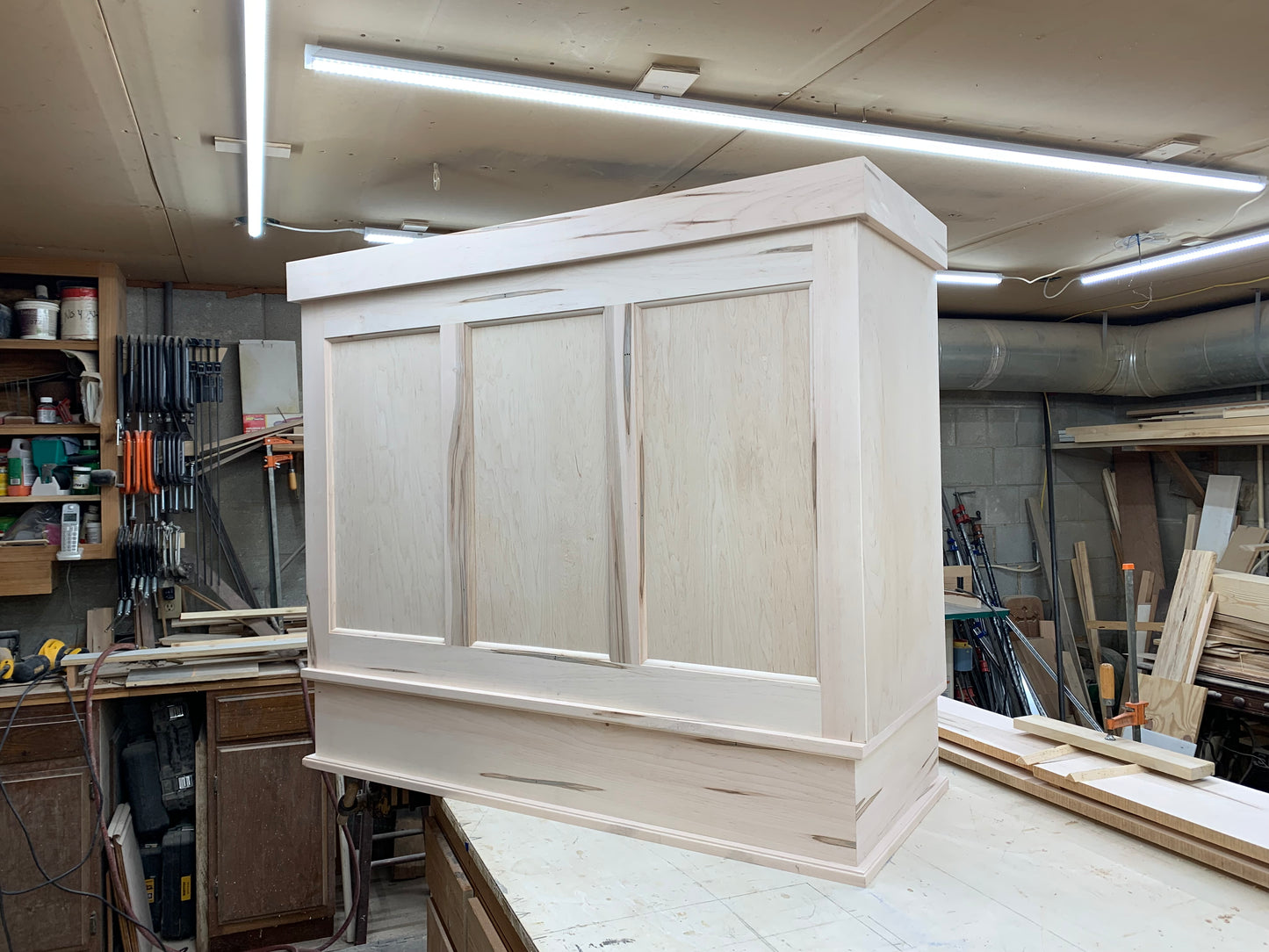 Custom Handcrafted Range Cover - Style: 3 Panel