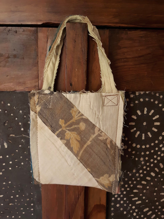 Antique Quilt Small Hanging Ditty Bag