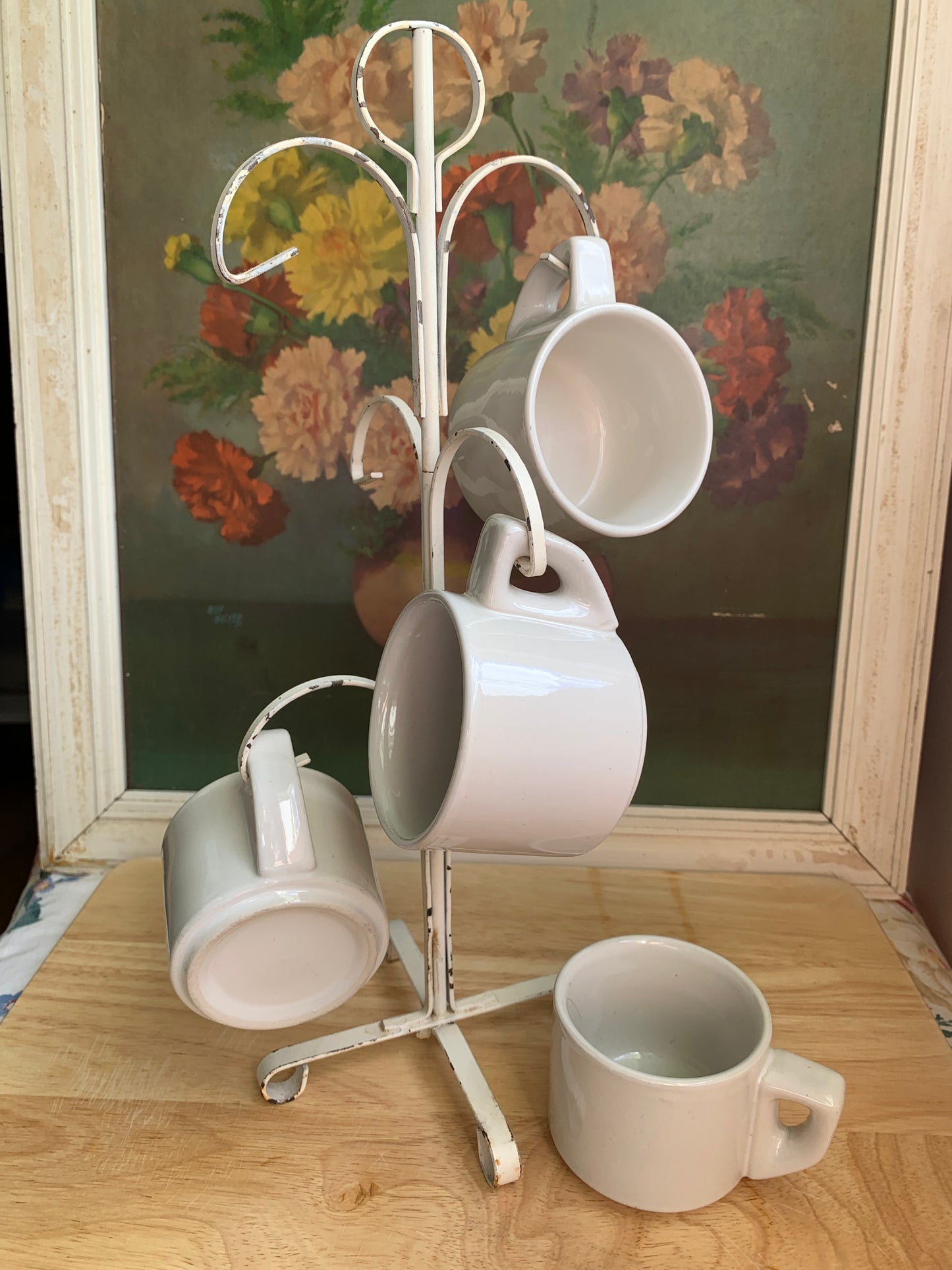 Vintage White Coffee Mug Holder