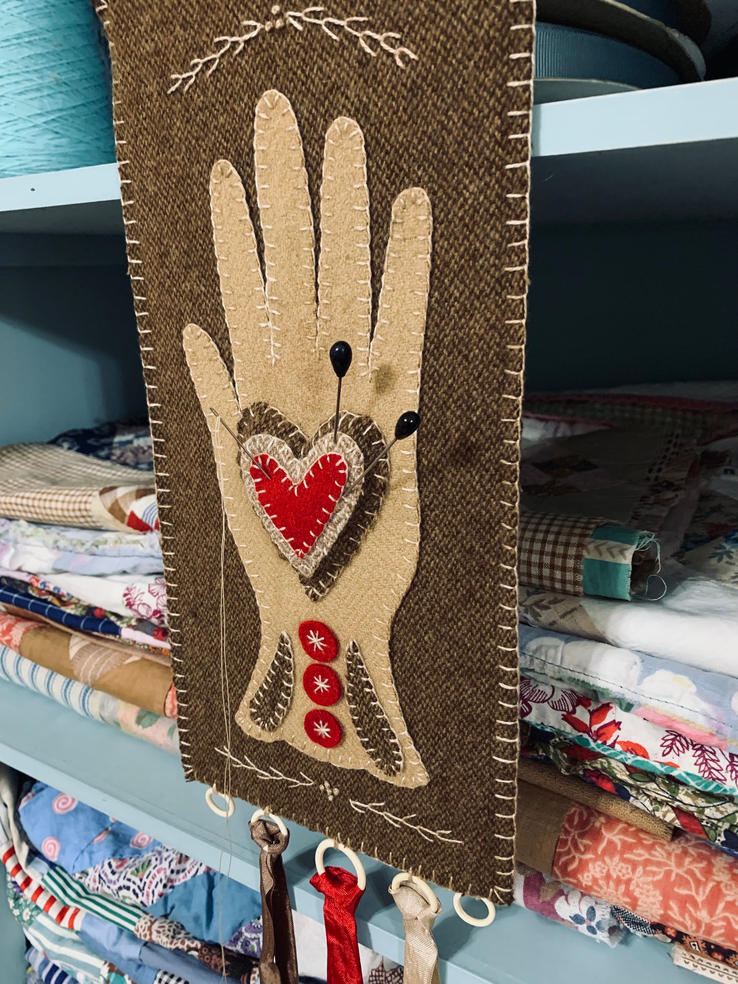 Heart in Hand Folk Art Needle & Thread Keeper