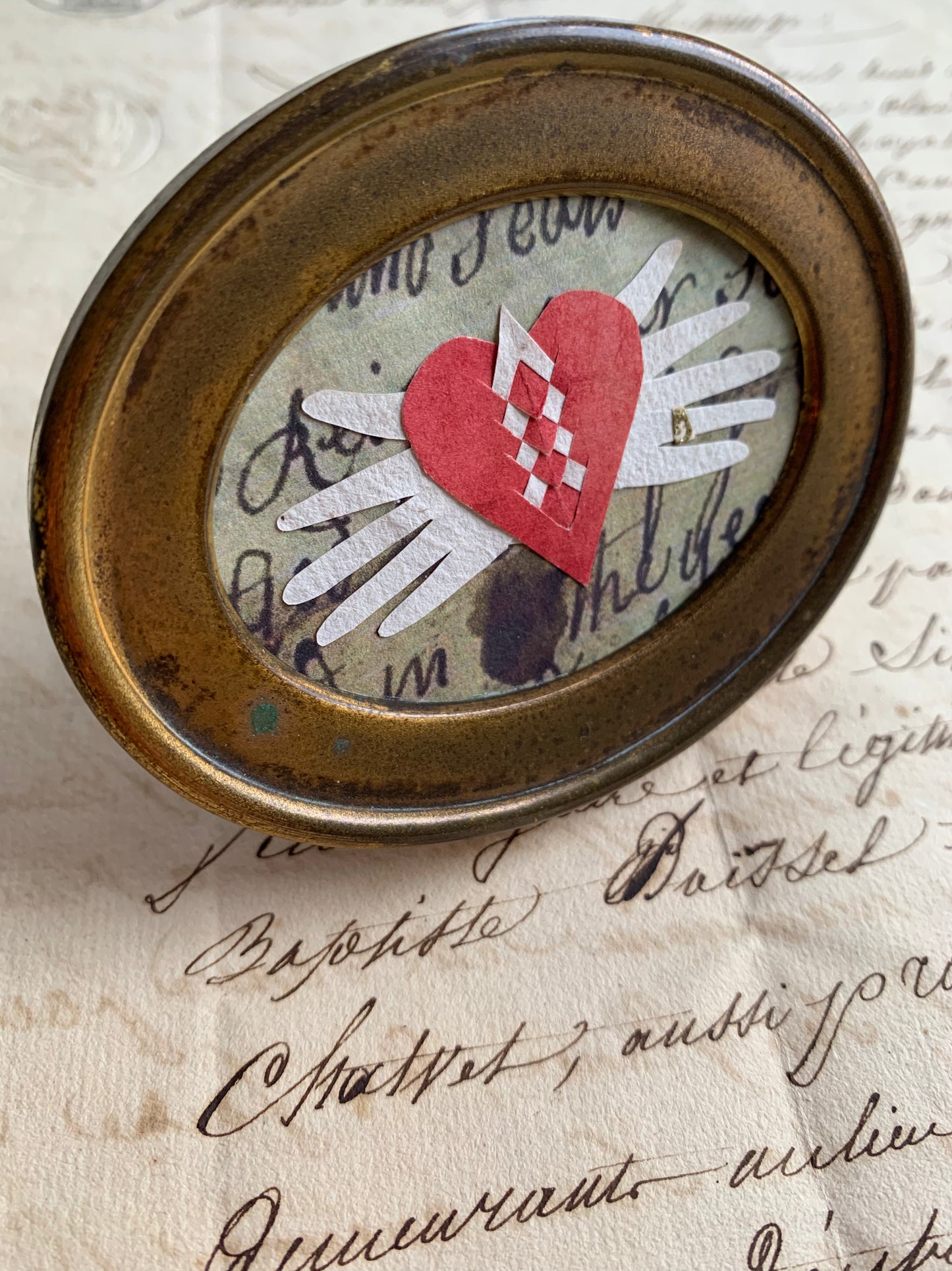 The Gift - Heart in Hands Love Token