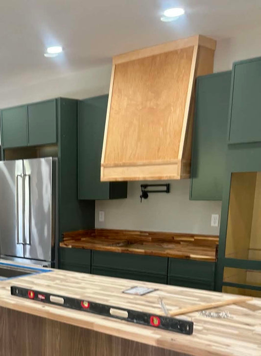 Custom Handcrafted Range Cover - Style: Sloped / Shaker