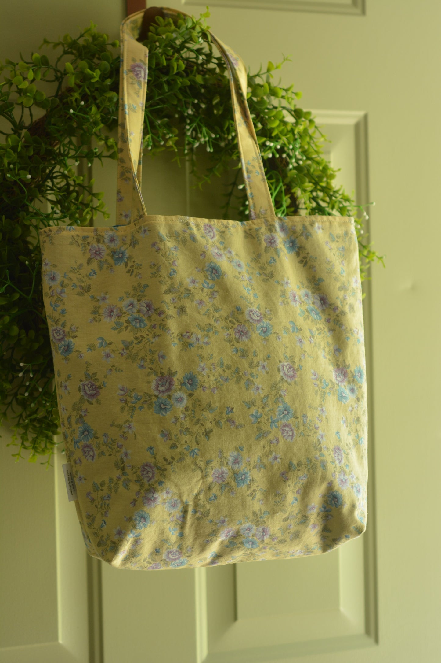 Hydrangeas on Yellow Floral Market Tote Bag