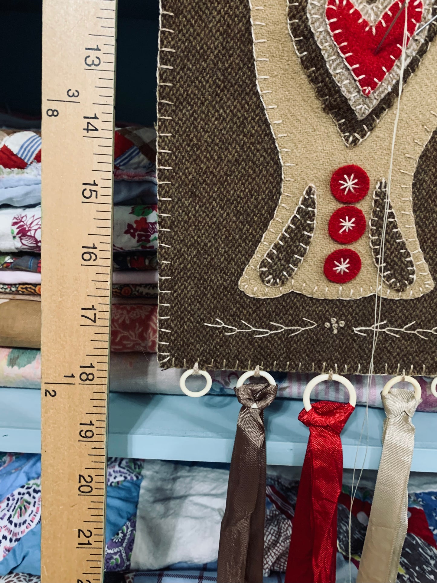 Heart in Hand Folk Art Needle & Thread Keeper