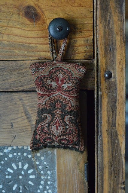 Antique Paisley Lavender Sachet with Fringe